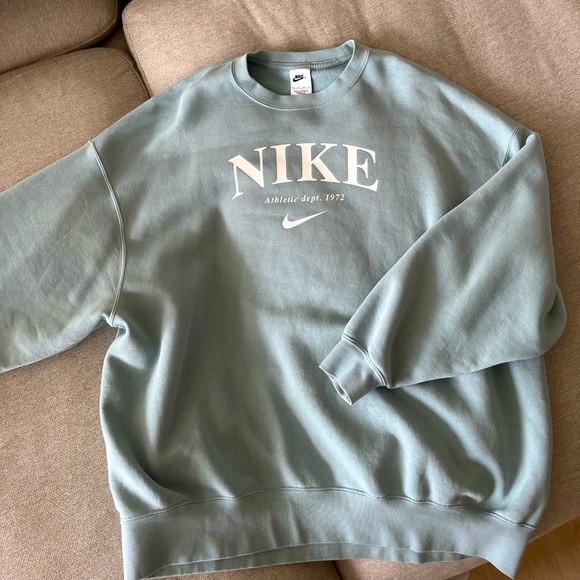 Nike women oversized crewneck - Picture 1 of 3